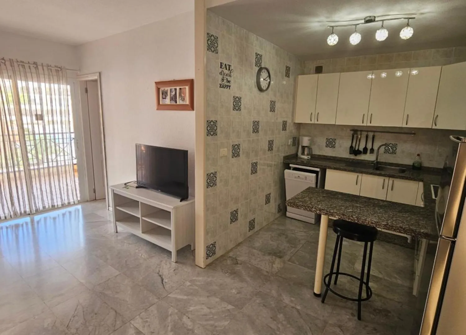 Dinastia B401 By Tenerife Rental & Sales Los Cristianos  Spanje
